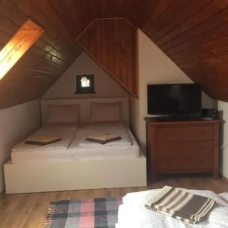 Voeroesmal Vendeghaz *